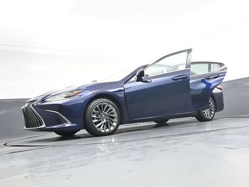 Used 2025 Lexus ES 350 Ultra Luxury FWD image 43