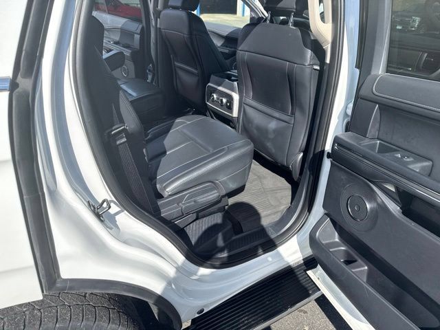 Used 2022 Ford Expedition XLT AWD/4WD image 12