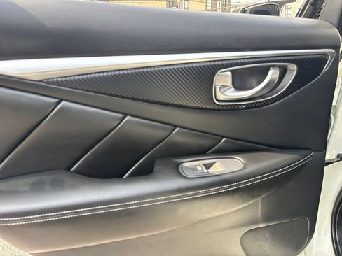 Used 2018 INFINITI Q50 Luxe RWD image 19