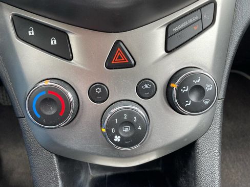 Used 2015 Chevrolet Sonic LT image 17