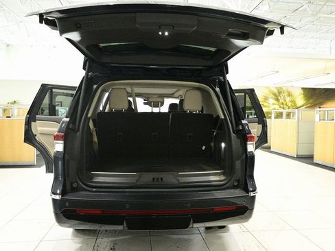 Used 2024 Lincoln Navigator Reserve image 22