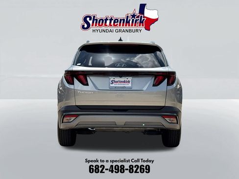 Used 2025 Hyundai Tucson SEL FWD image 7