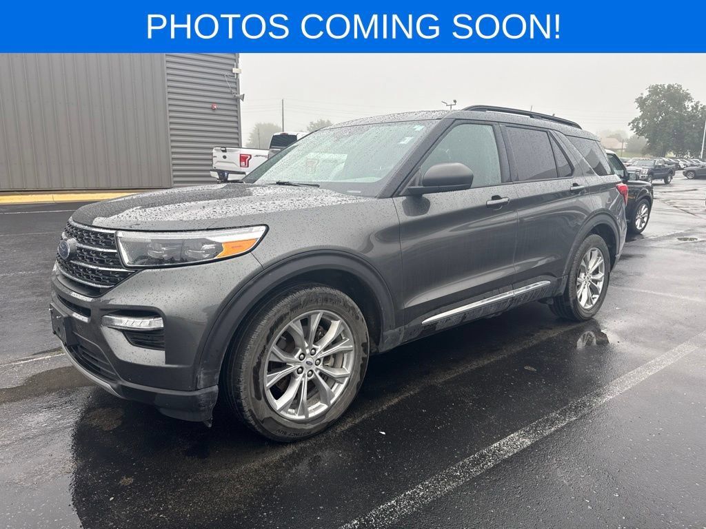 Used 2020 Ford Explorer XLT w/ Equipment Group 202A AWD/4WD image 5