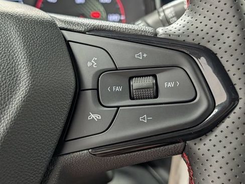 New 2026 Chevrolet Trax RS w/ Sunroof Package FWD image 20