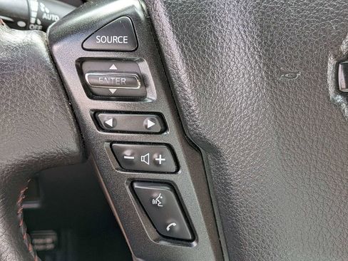 Used 2021 Nissan Titan PRO-4X w/ Pro-4x Convenience Package AWD/4WD image 27