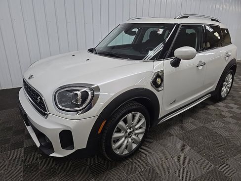 Used 2023 MINI Cooper Countryman SE w/ Storage Package image 8
