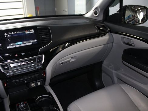 Used 2022 Honda Pilot Touring image 30