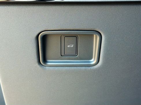 New 2026 Land Rover Range Rover Sport SE image 36