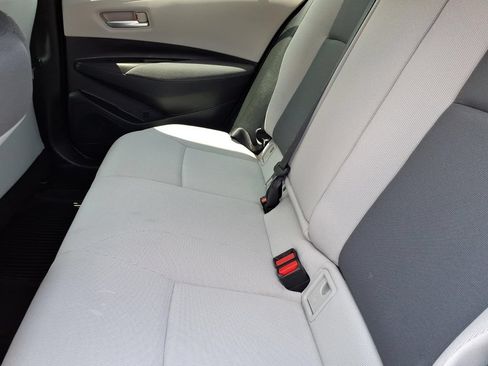 Used 2021 Toyota Corolla LE FWD image 15
