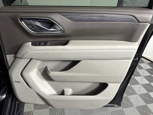 Used 2023 GMC Yukon XL SLT image 10