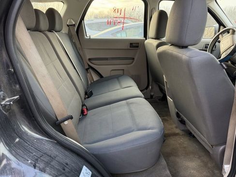 Used 2011 Ford Escape XLS w/ 101A Rapid Spec Order Code image 6