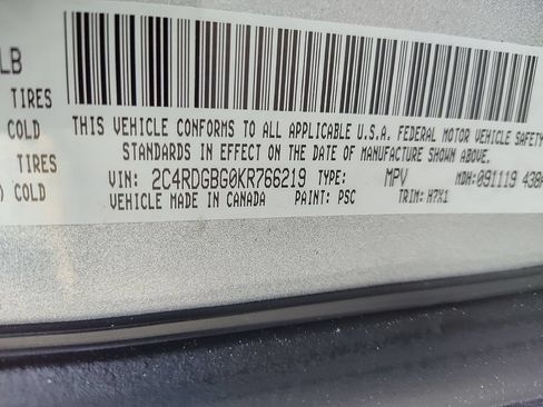 Used 2019 Dodge Grand Caravan SE FWD image 27