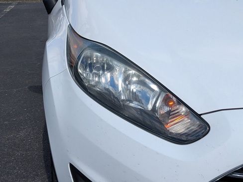 Used 2015 Ford Fiesta SE image 10