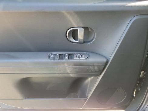 Used 2025 Hyundai Ioniq 5 SE RWD image 23