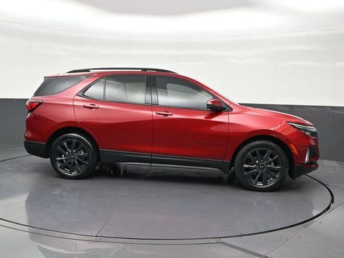 Used 2023 Chevrolet Equinox RS w/ RS Leather Package FWD image 7