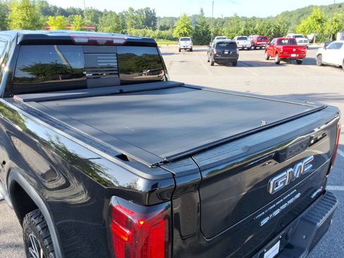 Certified 2022 GMC Sierra 1500 AT4 w/ AT4 Premium Package AWD/4WD image 19