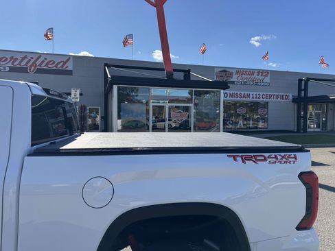 Used 2022 Toyota Tundra SR5 AWD/4WD image 14