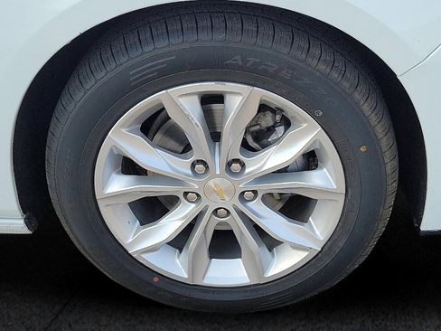 Used 2023 Chevrolet Malibu LT image 7