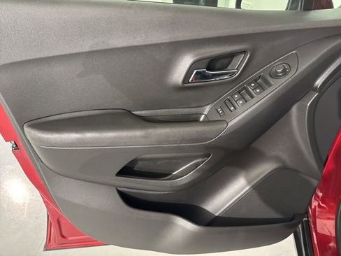 Used 2019 Chevrolet Trax LT image 21