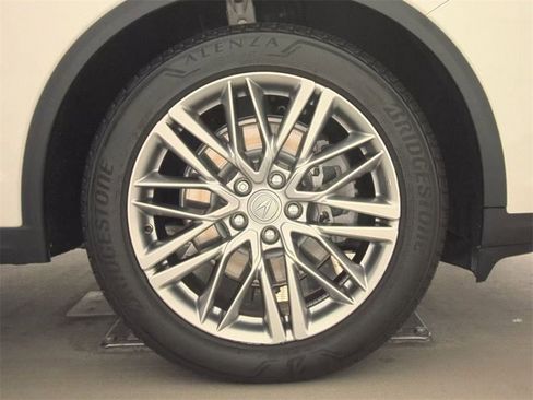 Used 2023 Acura MDX SH-AWD w/ Advance Package image 11