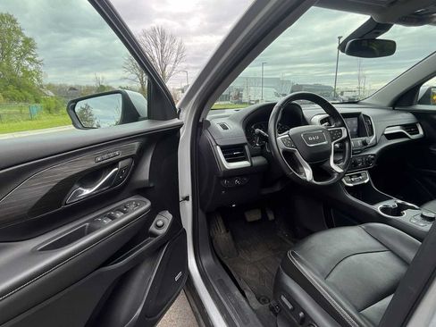 Used 2022 GMC Terrain SLT w/ Infotainment Package II AWD/4WD image 15
