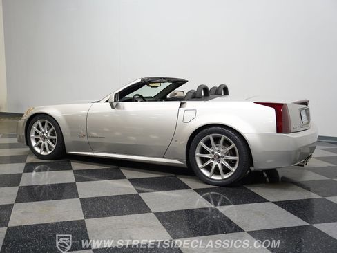 Used 2006 Cadillac XLR V image 8