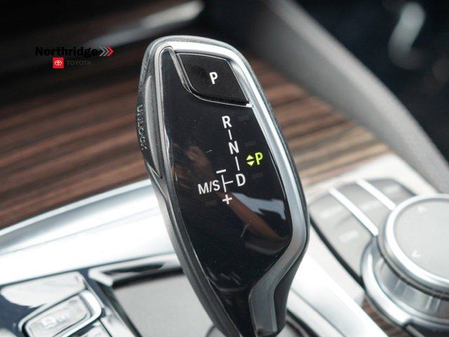 Used 2021 BMW 530e w/ M Sport Package RWD image 28