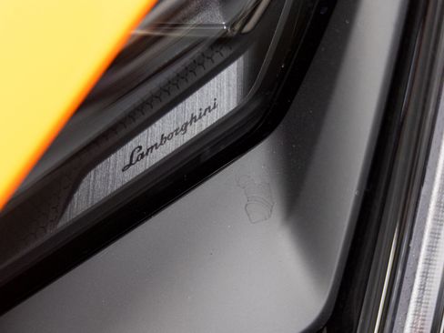 Used 2026 Lamborghini Revuelto image 26