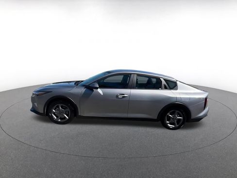 Used 2025 Kia K4 FWD image 9