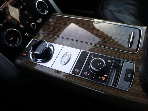 Used 2018 Land Rover Range Rover image 19