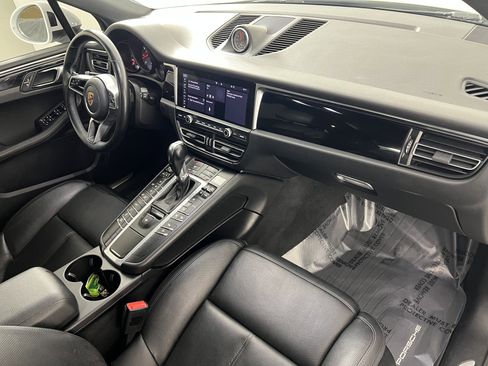 Used 2020 Porsche Macan S image 25
