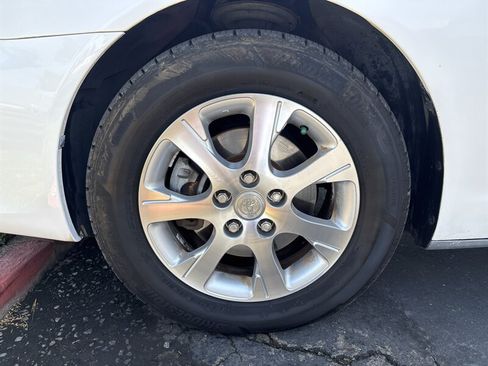 Used 2005 Toyota Camry XLE FWD image 25