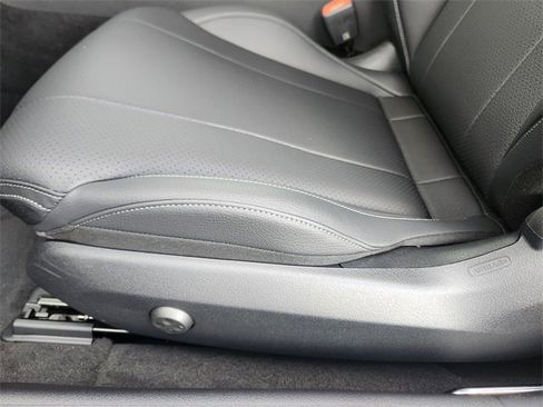 New 2026 Mercedes-Benz CLE 300 4MATIC Coupe image 9