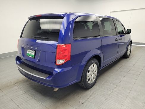 Used 2019 Dodge Grand Caravan SE FWD image 9