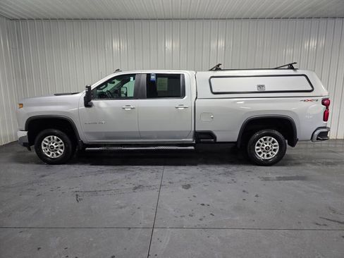 Used 2023 Chevrolet Silverado 2500 LT w/ Convenience Package AWD/4WD image 4