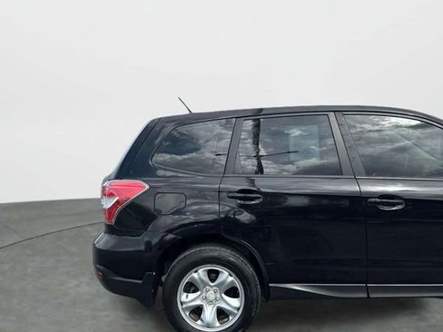 Used 2015 Subaru Forester 2.5i AWD/4WD image 5