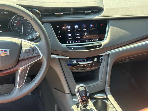 New 2026 Cadillac XT5 Premium Luxury w/ Driver Assist Package FWD image 21