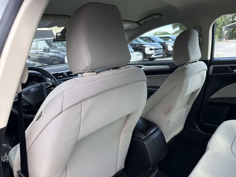Used 2020 Ford Fusion S FWD image 12