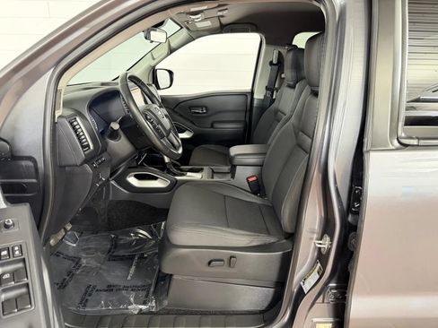 Used 2022 Nissan Frontier SV w/ Technology Package AWD/4WD image 12