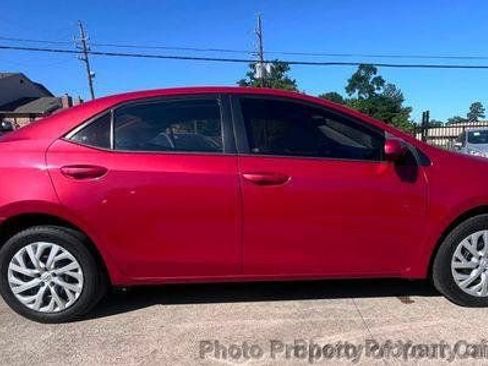 Used 2018 Toyota Corolla LE FWD image 5