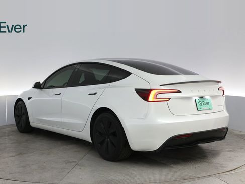 Used 2025 Tesla Model 3 Long Range image 17