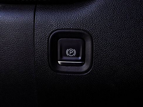 Used 2021 GMC Sierra 1500 SLT w/ SLT Premium Plus Package image 32