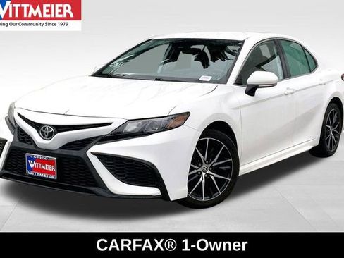 Used 2023 Toyota Camry SE image 1