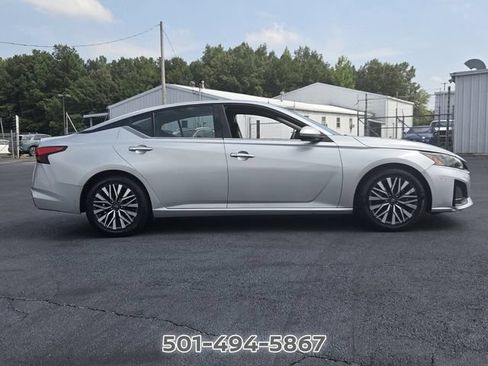 Certified 2023 Nissan Altima 2.5 SV FWD image 6