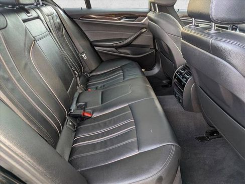 Used 2018 BMW 530e xDrive image 21