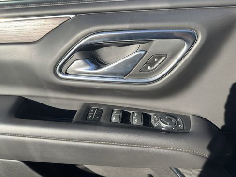 Used 2024 Chevrolet Suburban High Country image 7