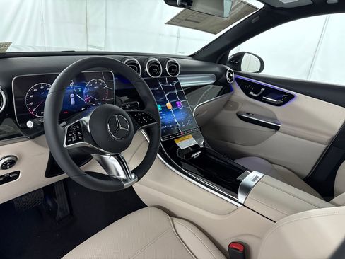 Certified 2026 Mercedes-Benz GLC 300 image 4