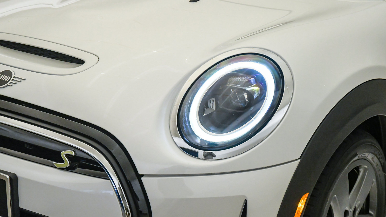 Used 2024 MINI Cooper SE FWD image 9