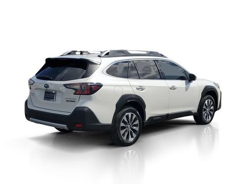 Used 2023 Subaru Outback Touring XT AWD/4WD image 4