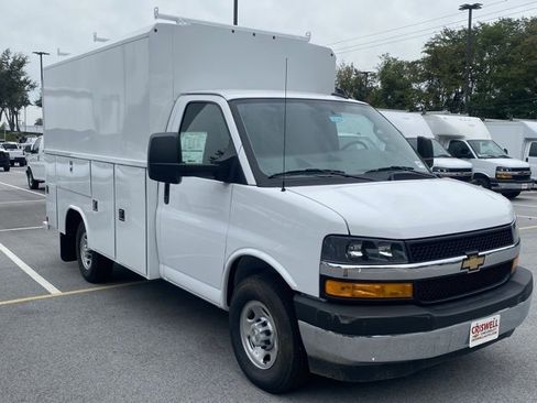 New 2025 Chevrolet Express 3500 Cutaway w/ Power Convenience Package image 2